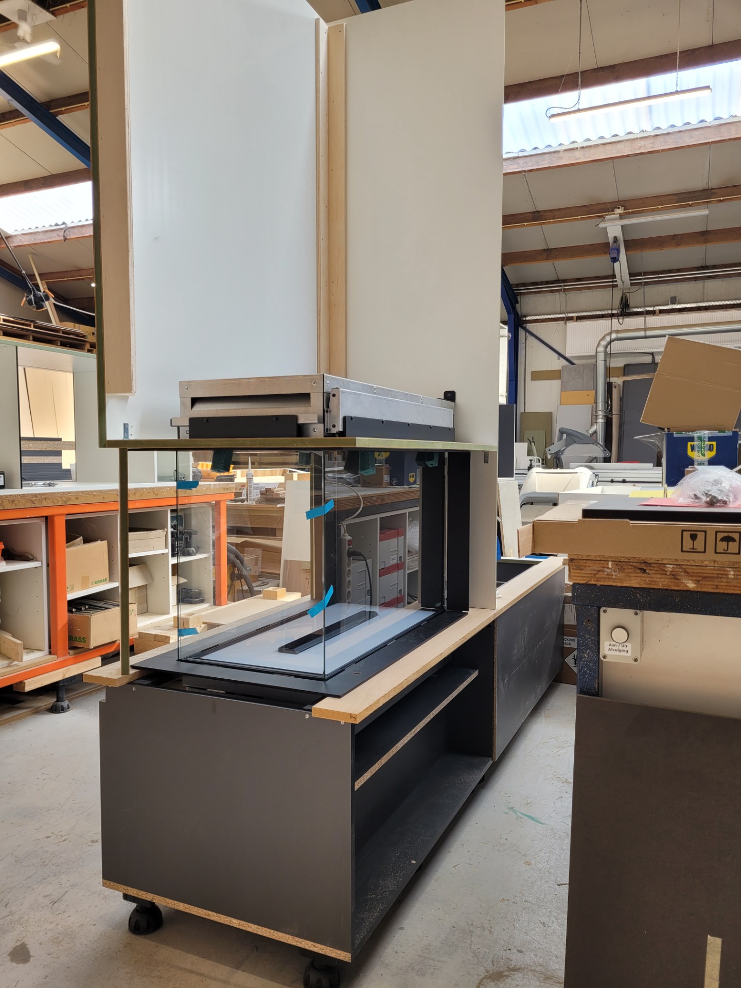 Realisatie roomdivider in werkplaats